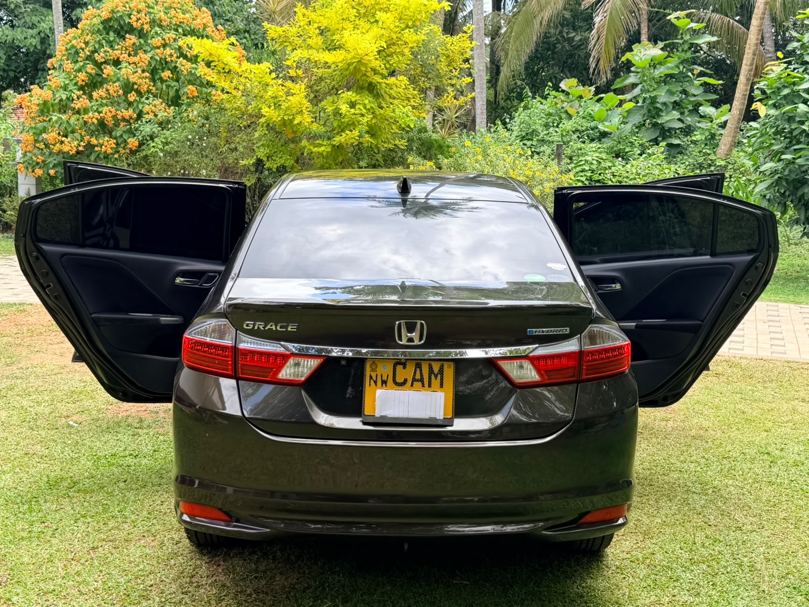 HONDA GRACE HYBRID EX – HIGHEST GRADE | 2014