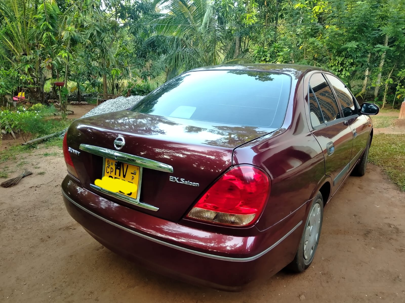Nissan Sunny EX Saloon 2004