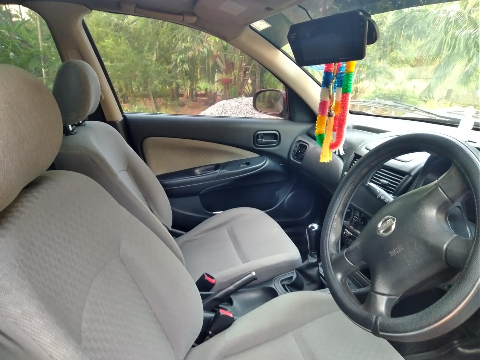 Nissan Sunny EX Saloon 2004