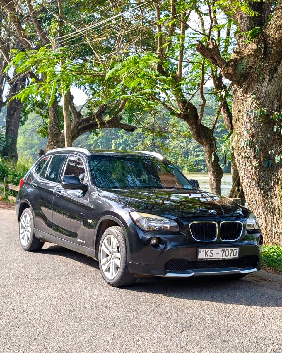 BMW X1 2011