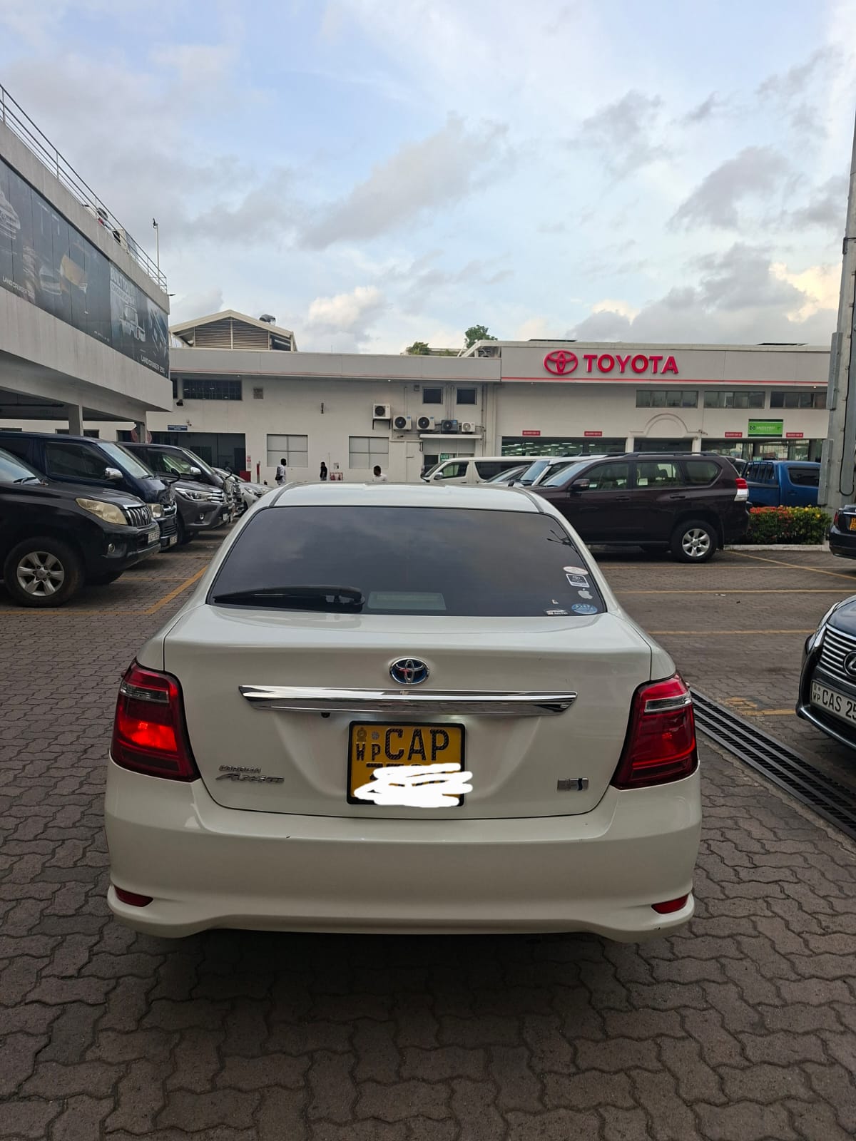 Toyota Axio 2016