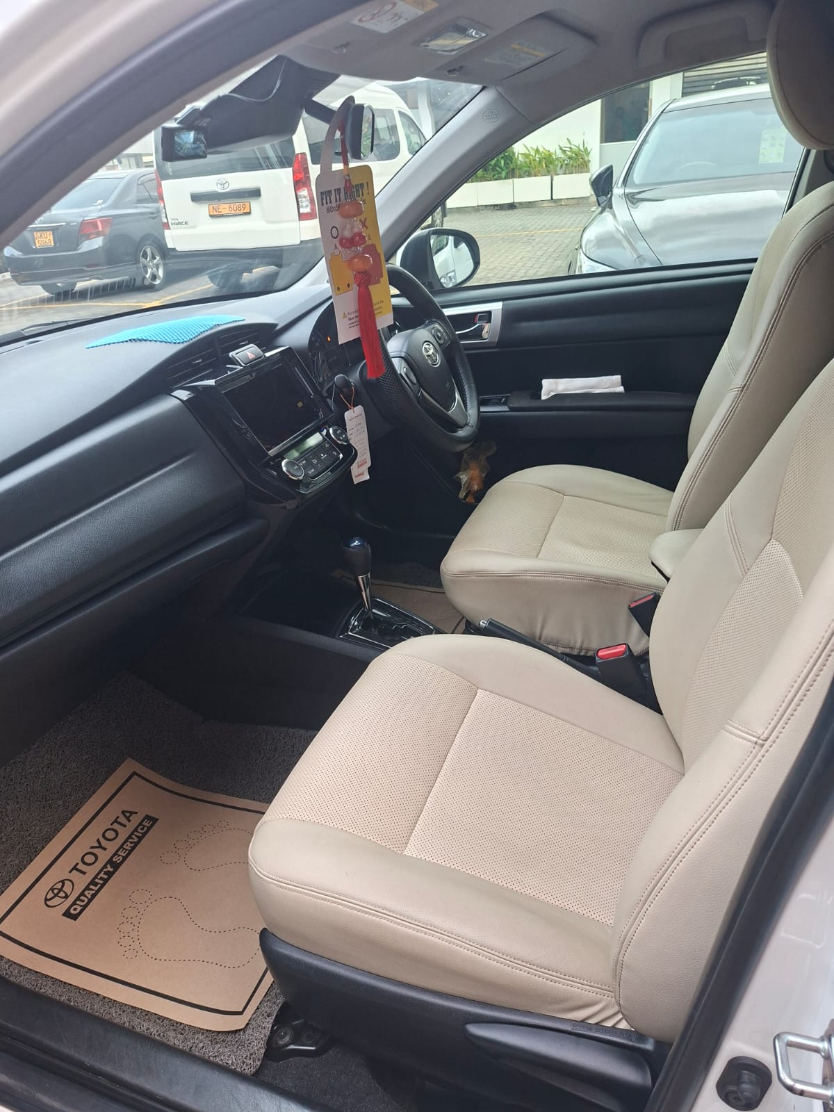 Toyota Axio 2016