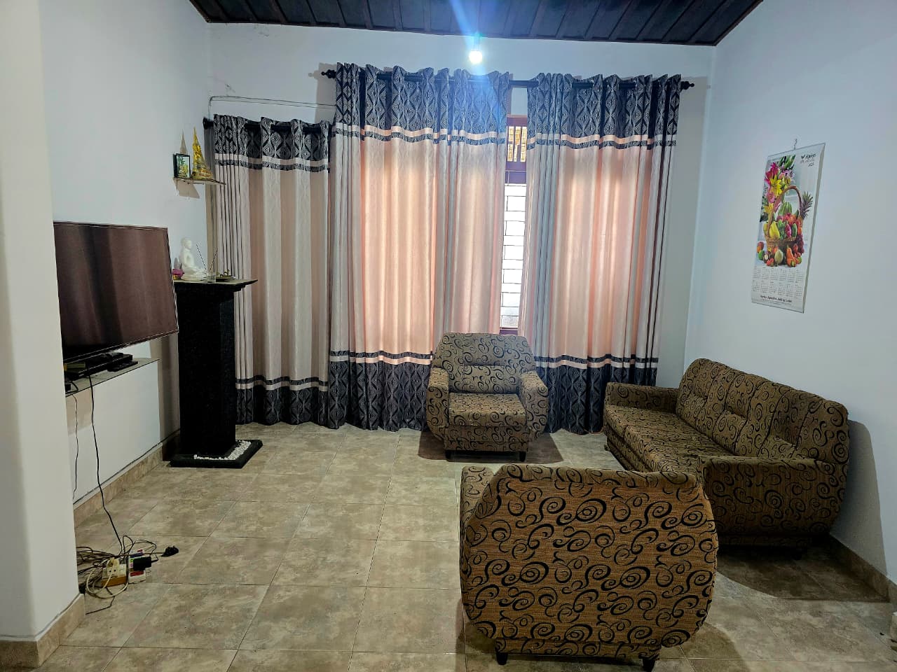 Land with 5 Bedroom House for Sale Homagama