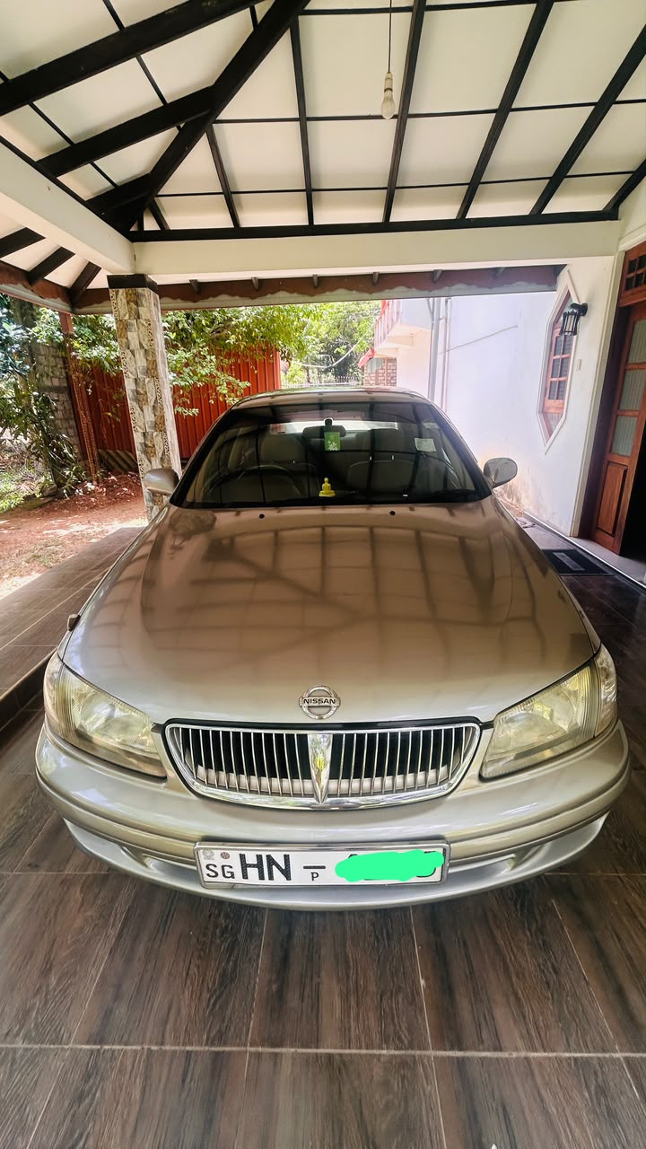 Nissan Sunny 2000