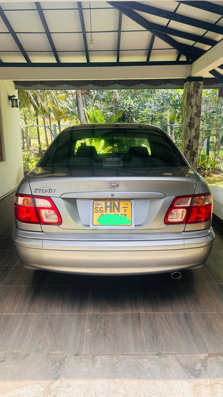 Nissan Sunny 2000