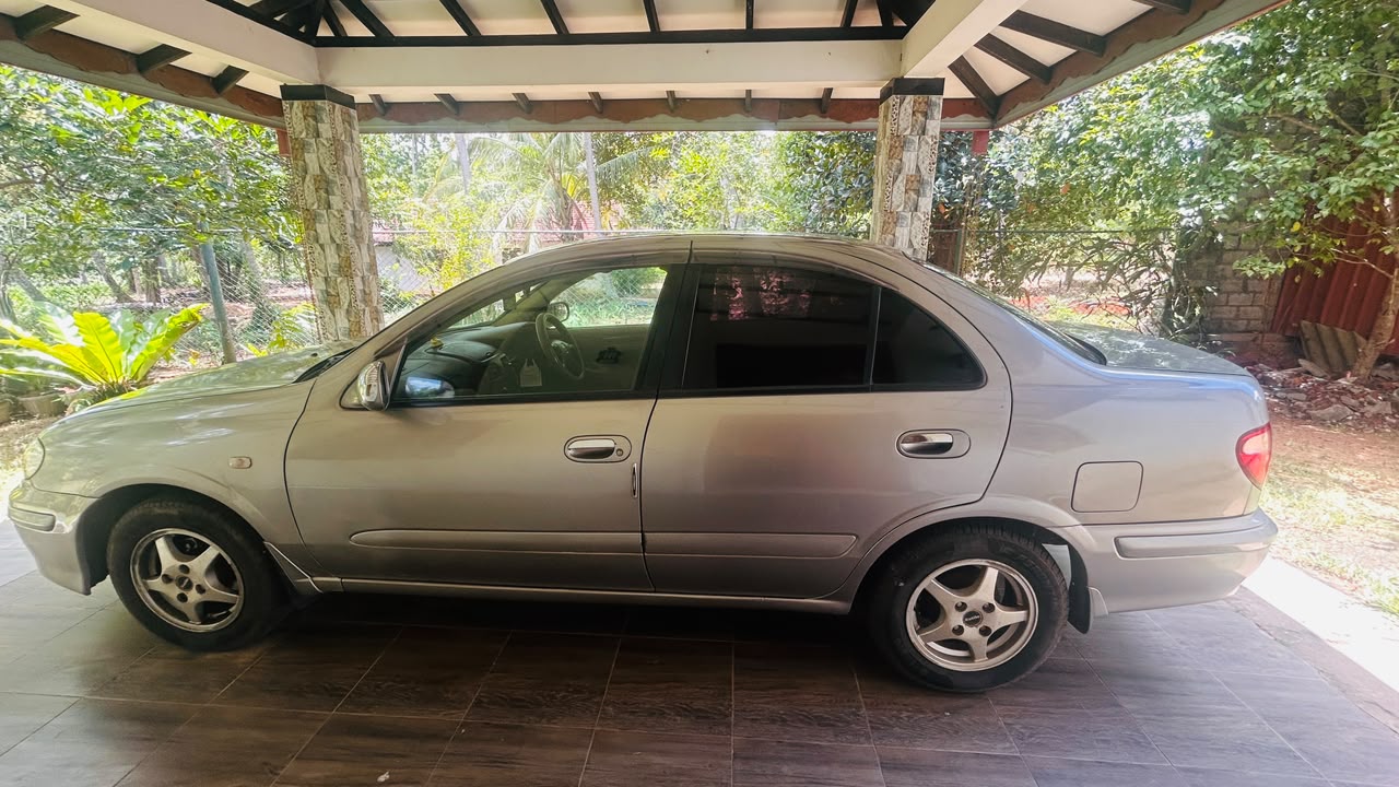 Nissan Sunny 2000