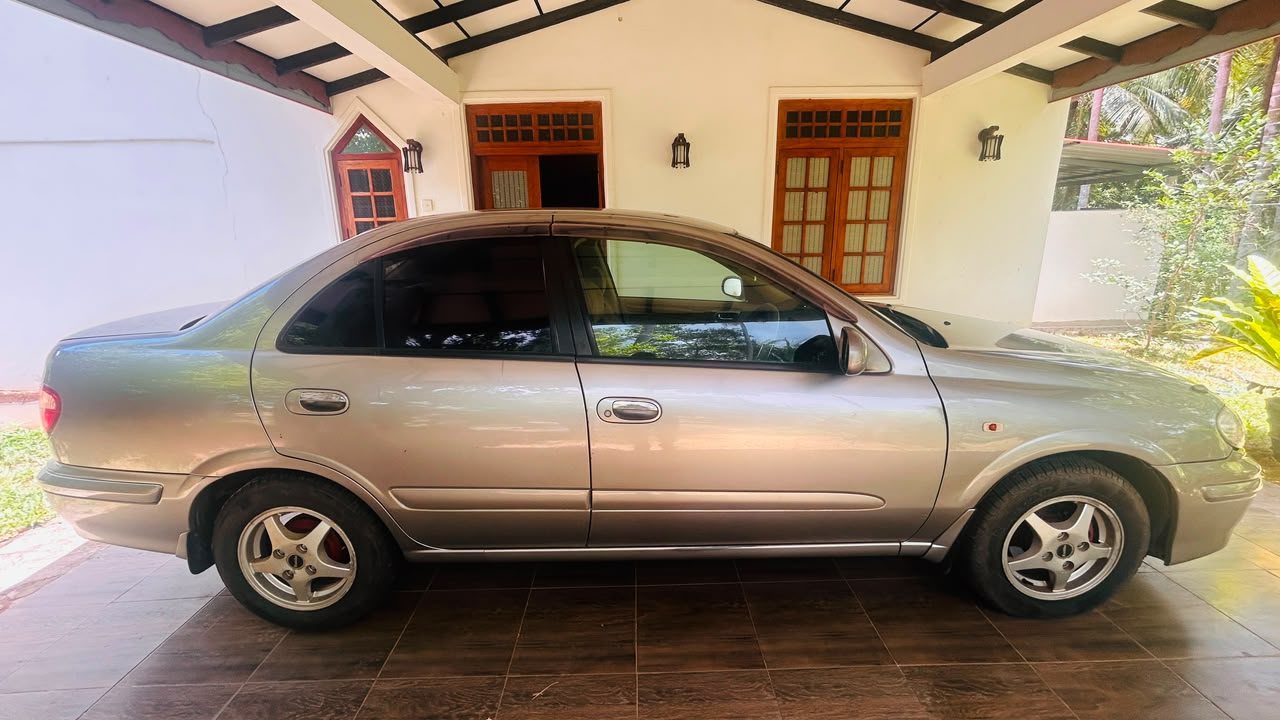 Nissan Sunny 2000