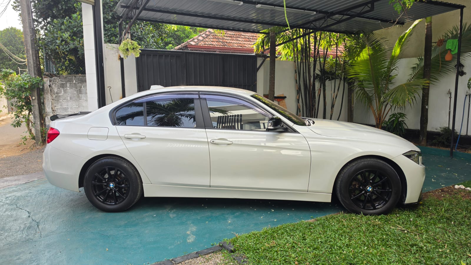 BMW 318i F30 2018
