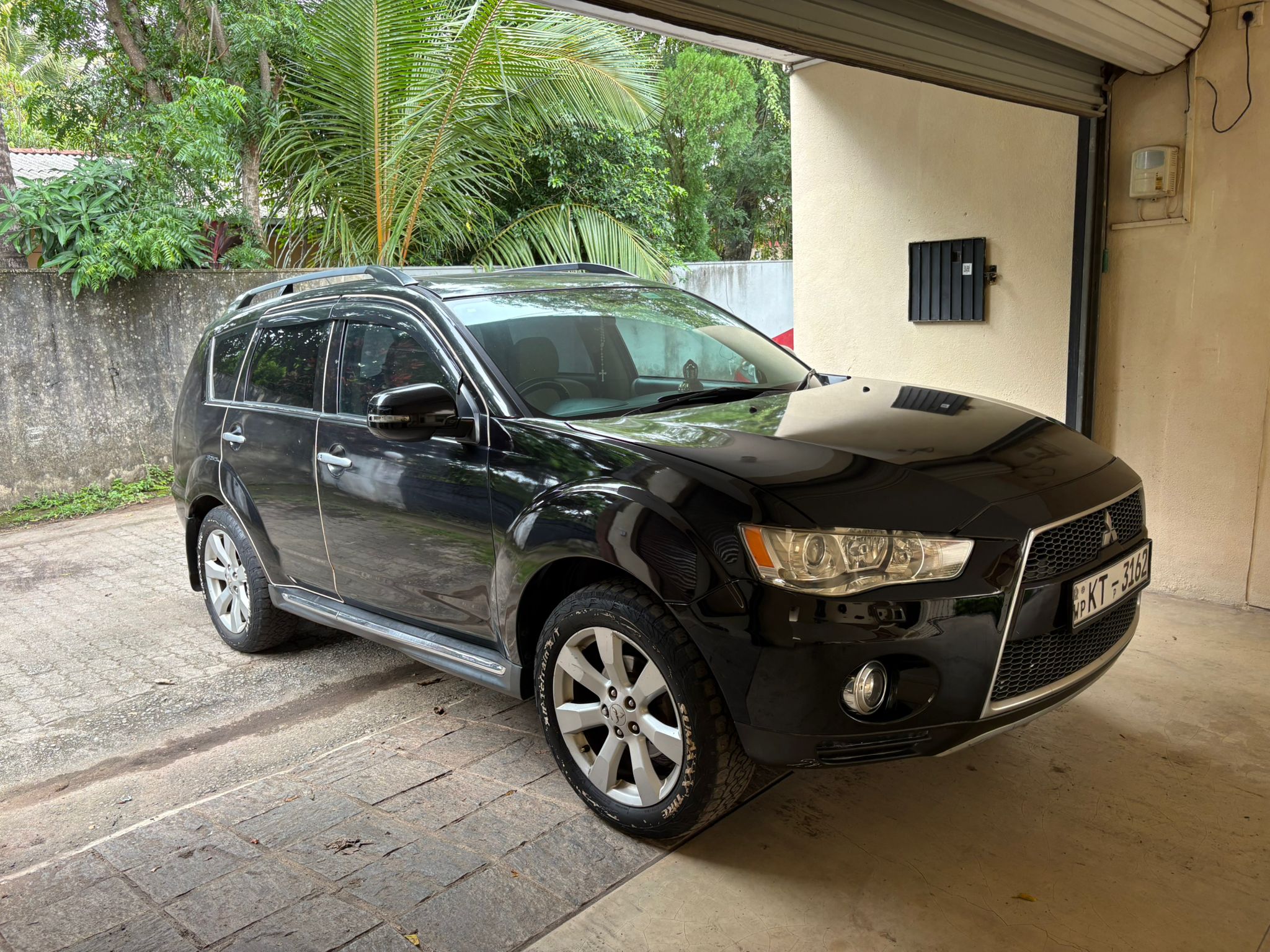 Mitsubishi Outlander 2012