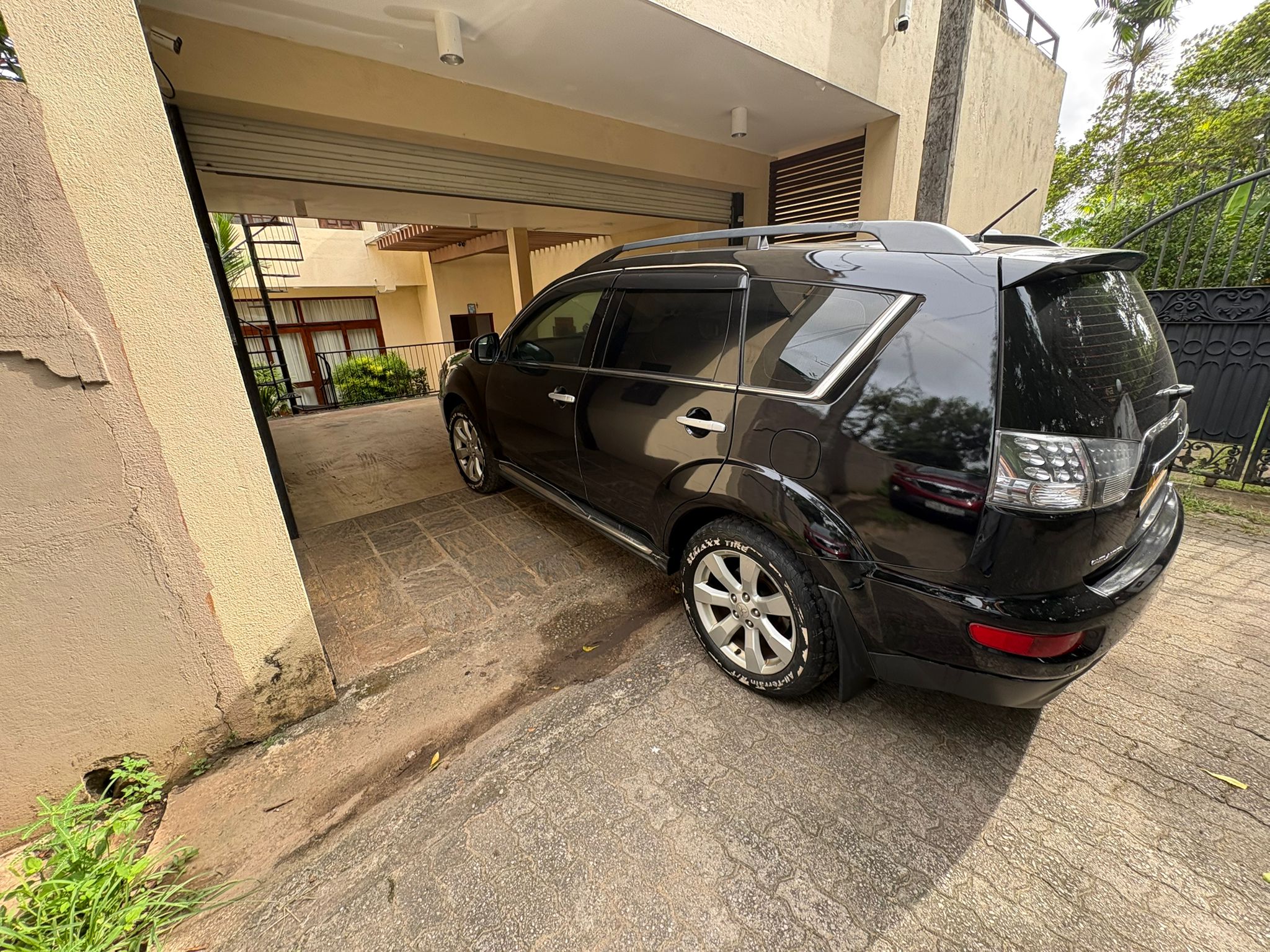 Mitsubishi Outlander 2012