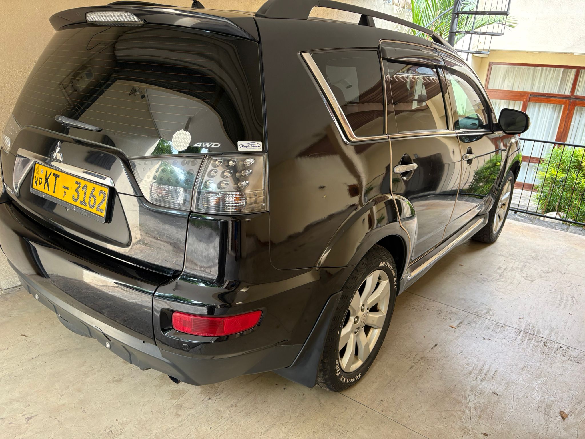 Mitsubishi Outlander 2012