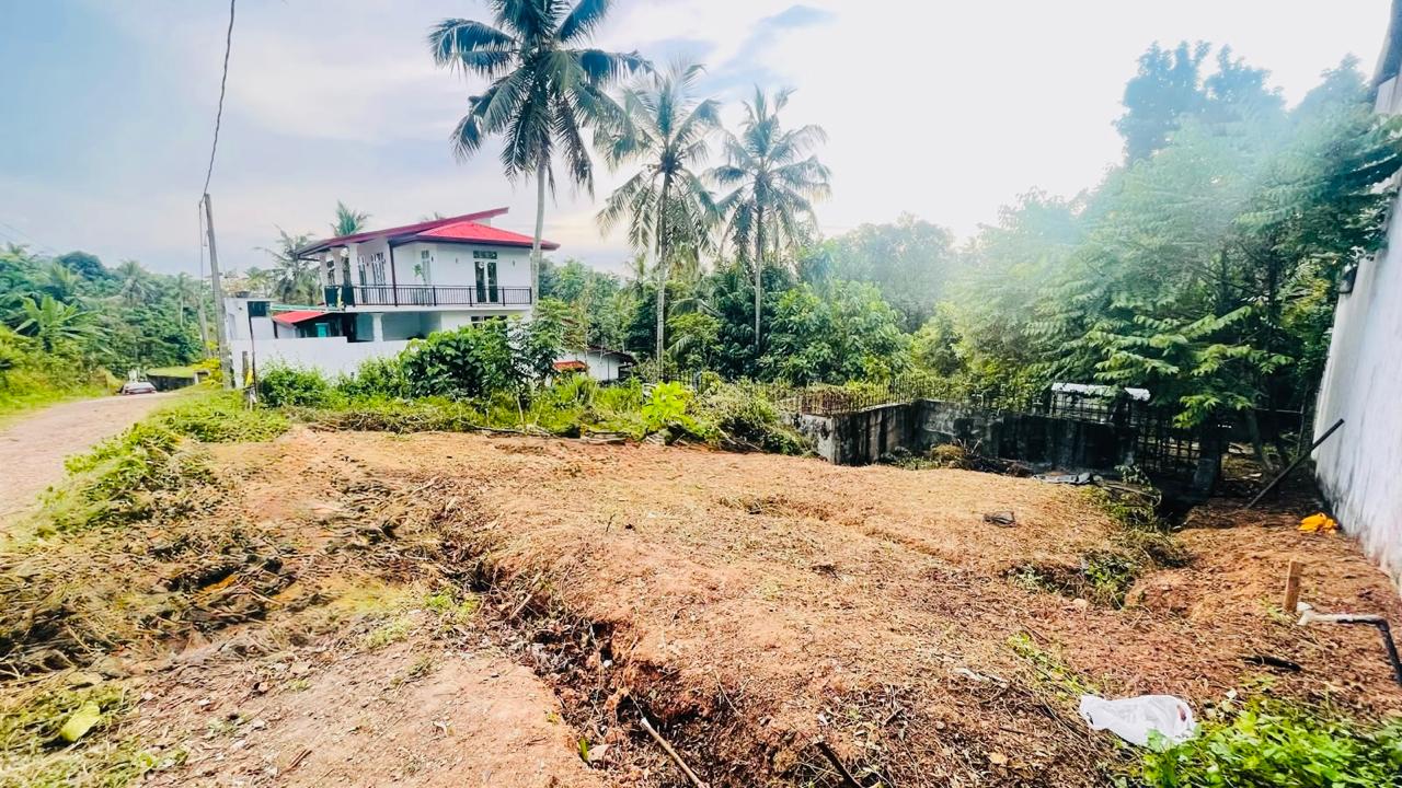 Land for Sale In Makola