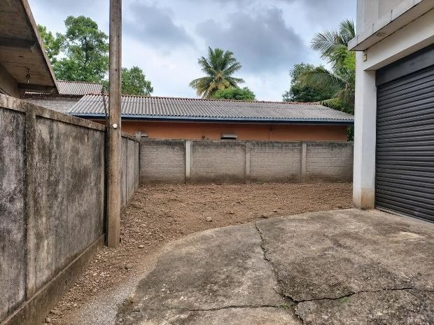 9 Perch Corner Land with Paddy Field View Kirillawala