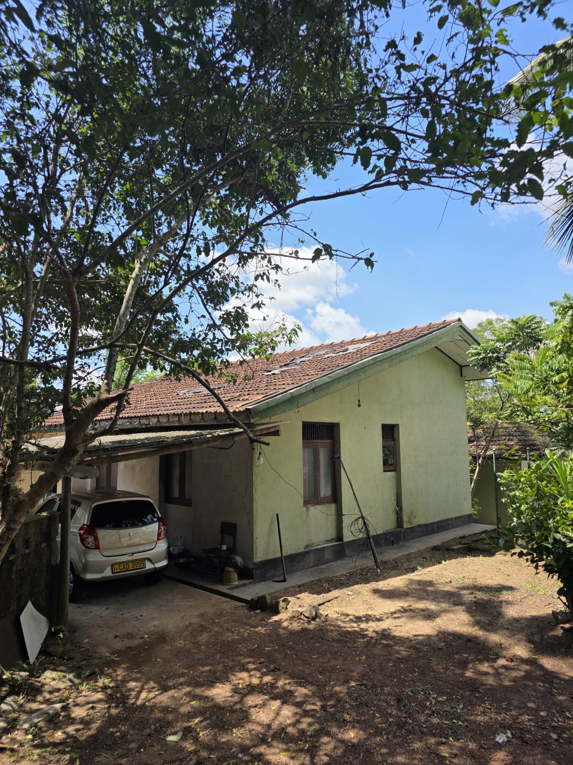 Spacious 32 Perch Land with House for Sale Yakkala
