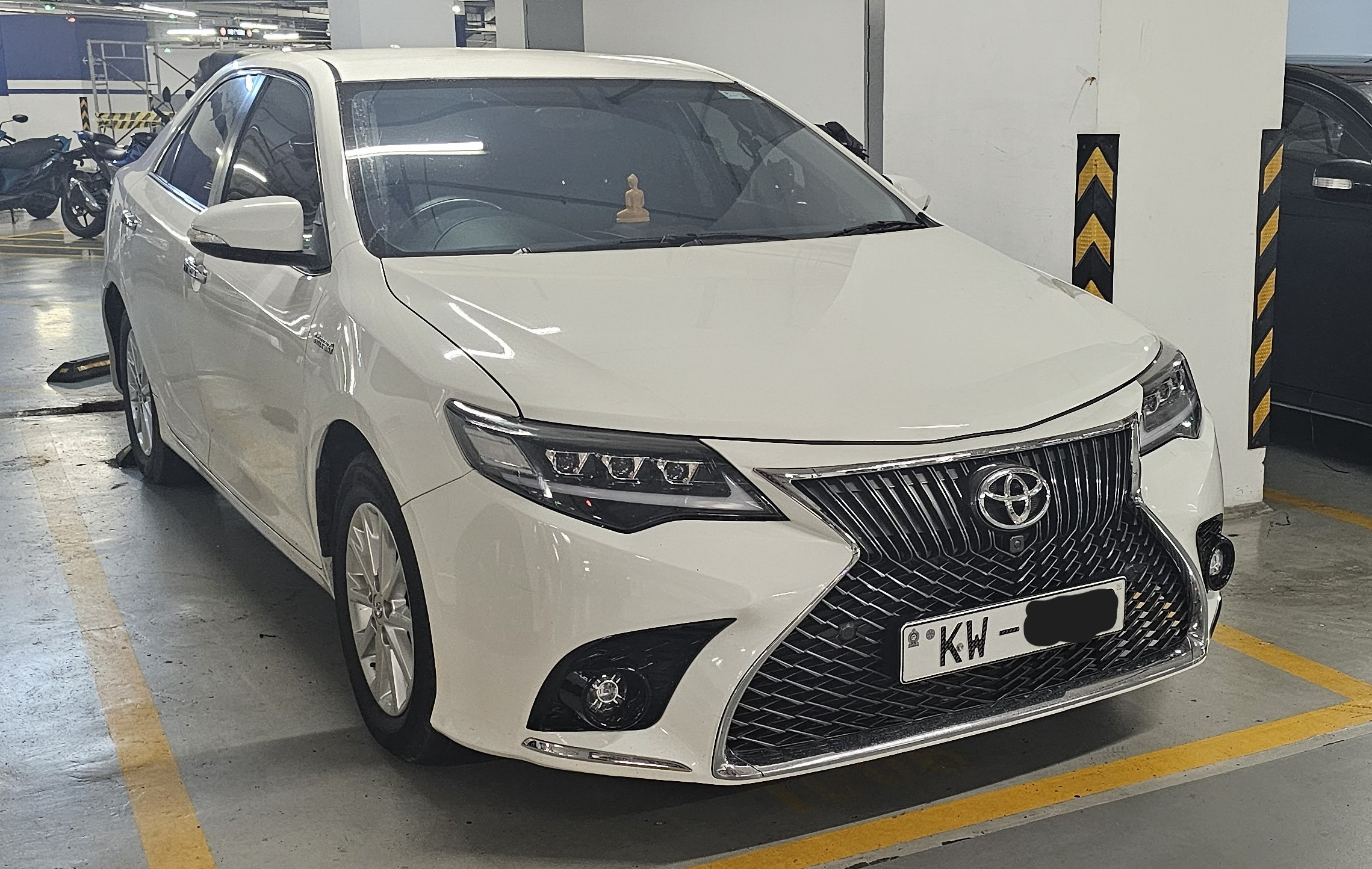 TOYOTA CAMRY AVV50 HYBRID – 2013 FOR SALE