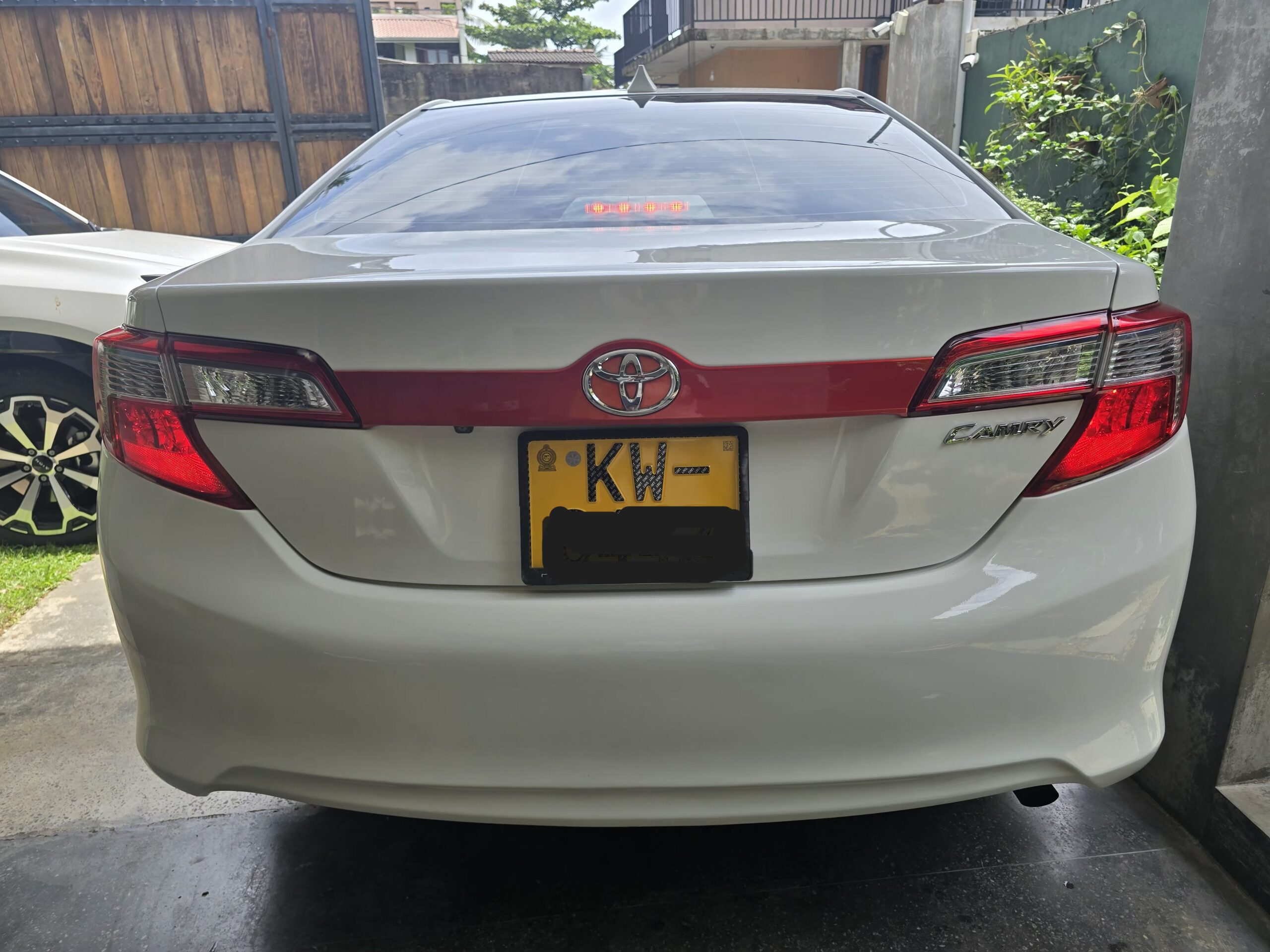 TOYOTA CAMRY AVV50 HYBRID – 2013 FOR SALE