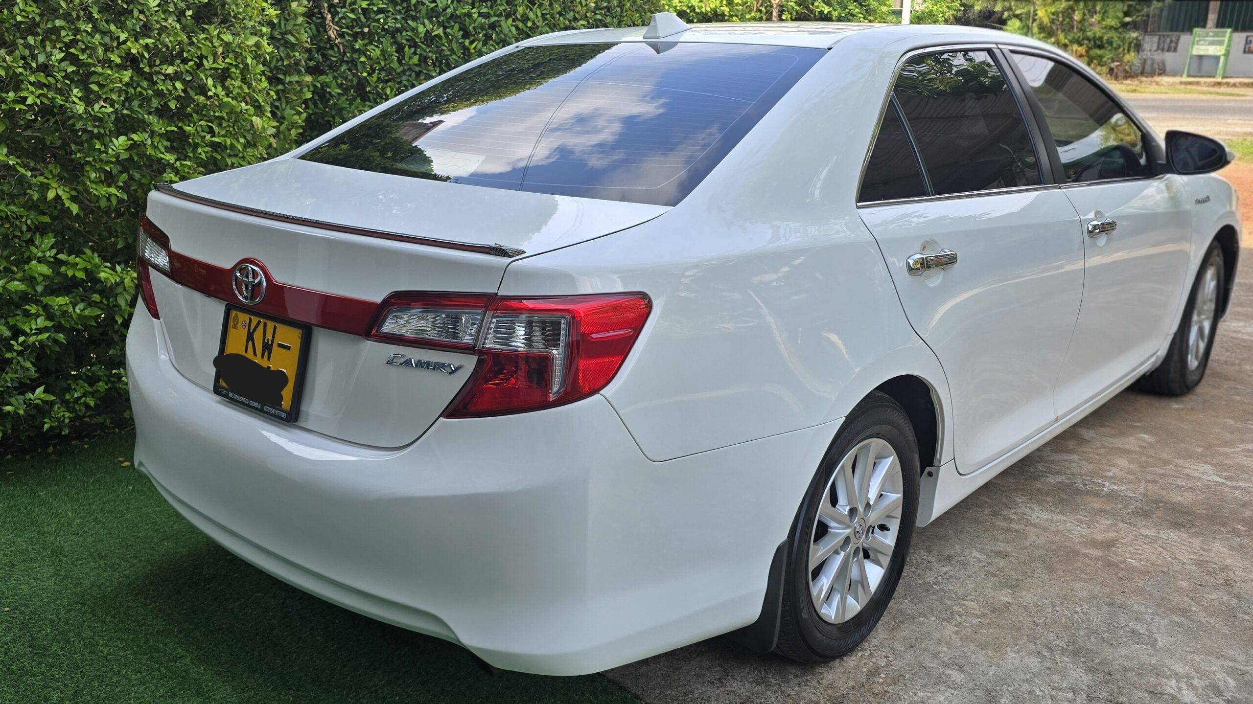 TOYOTA CAMRY AVV50 HYBRID – 2013 FOR SALE