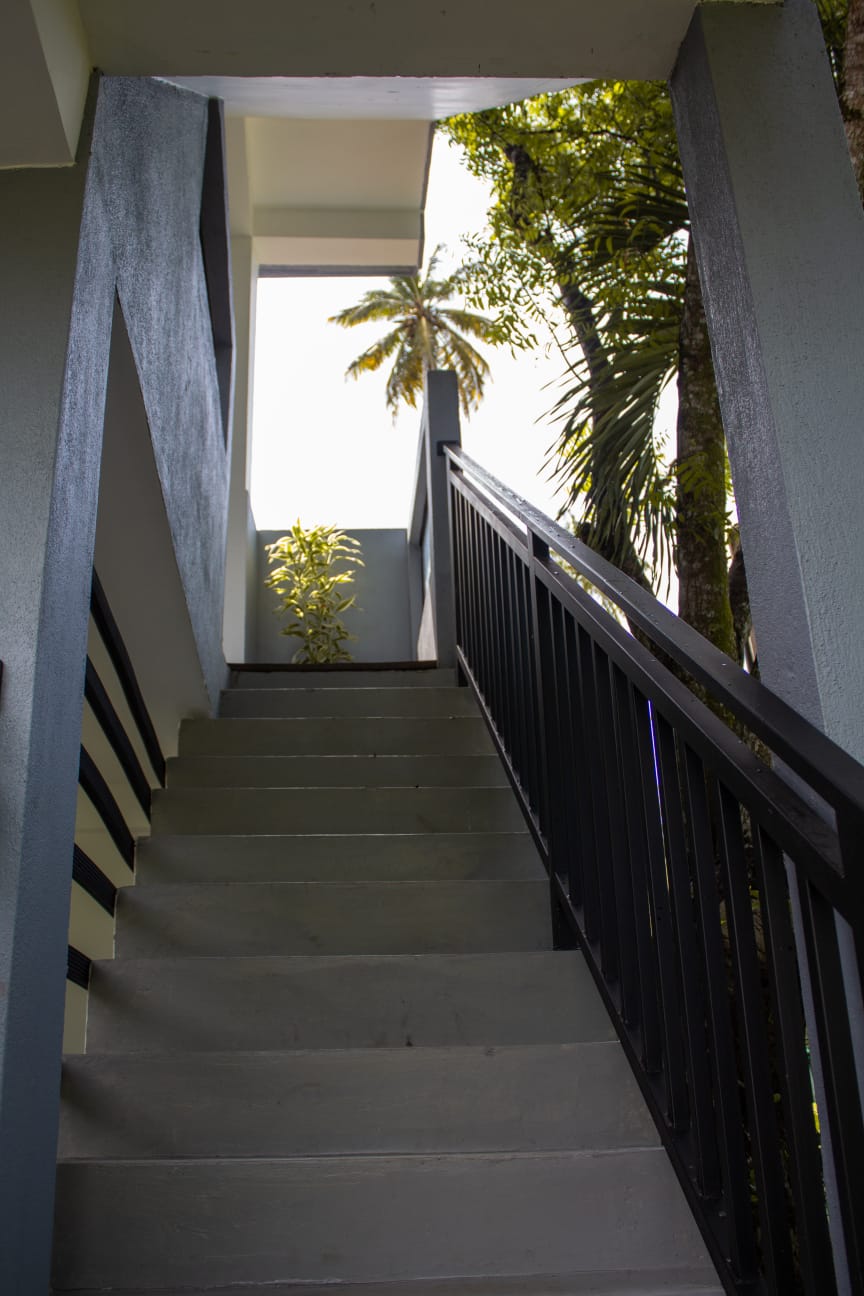 LUXURIOUS 3-STOREY VILLA WITH ROOFTOP RESTAURENT FOR SALE IN WELIGAMA