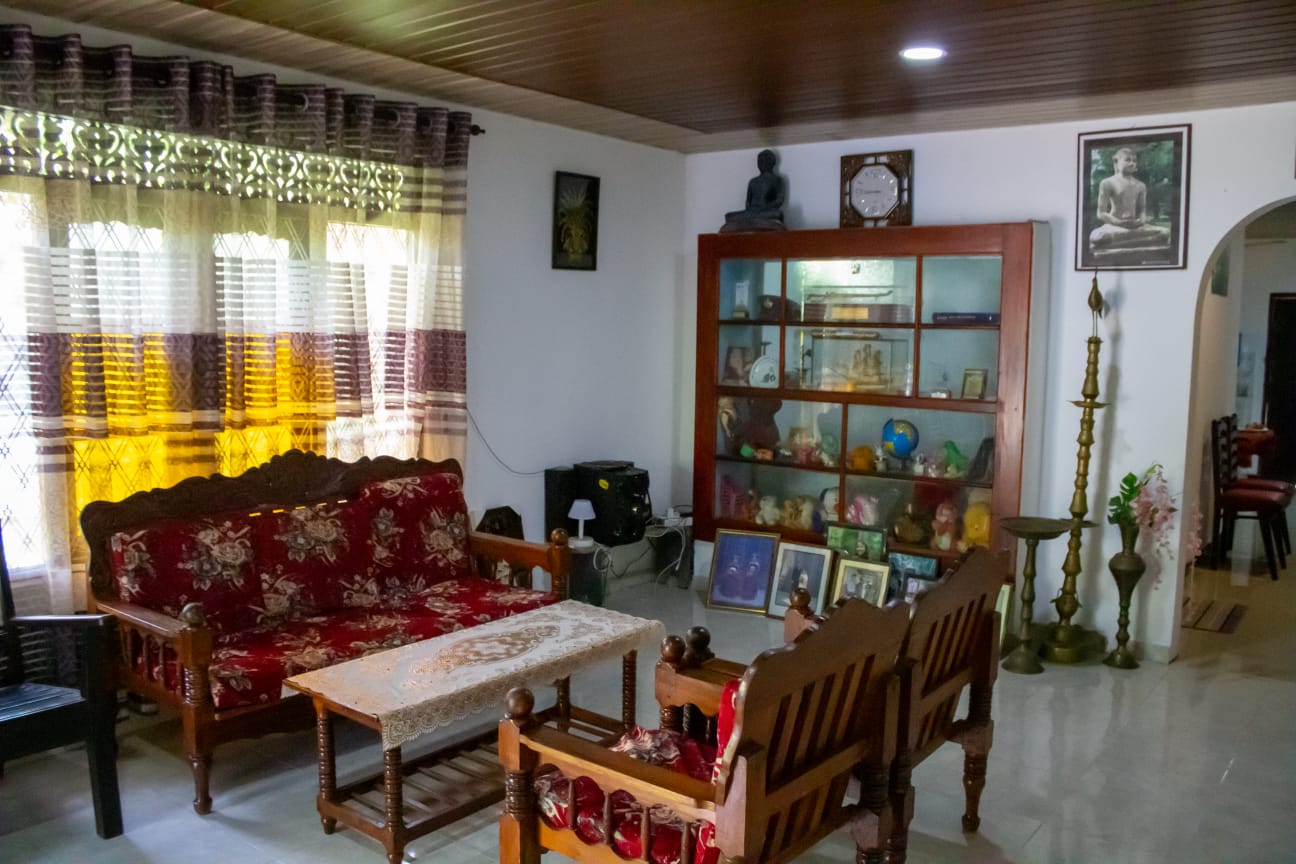 LUXURIOUS 3-STOREY VILLA WITH ROOFTOP RESTAURENT FOR SALE IN WELIGAMA