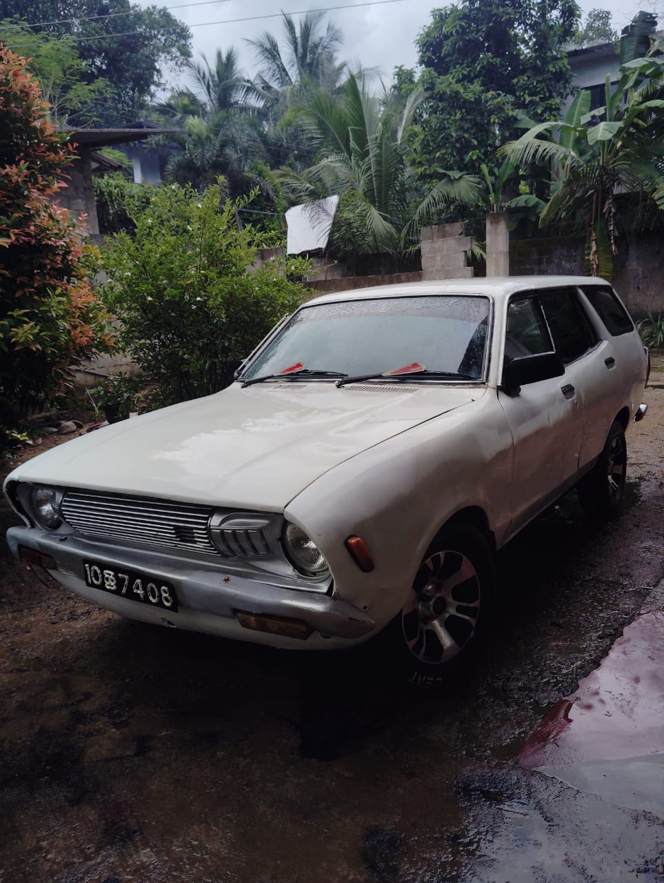 Nissan Sunny 1975