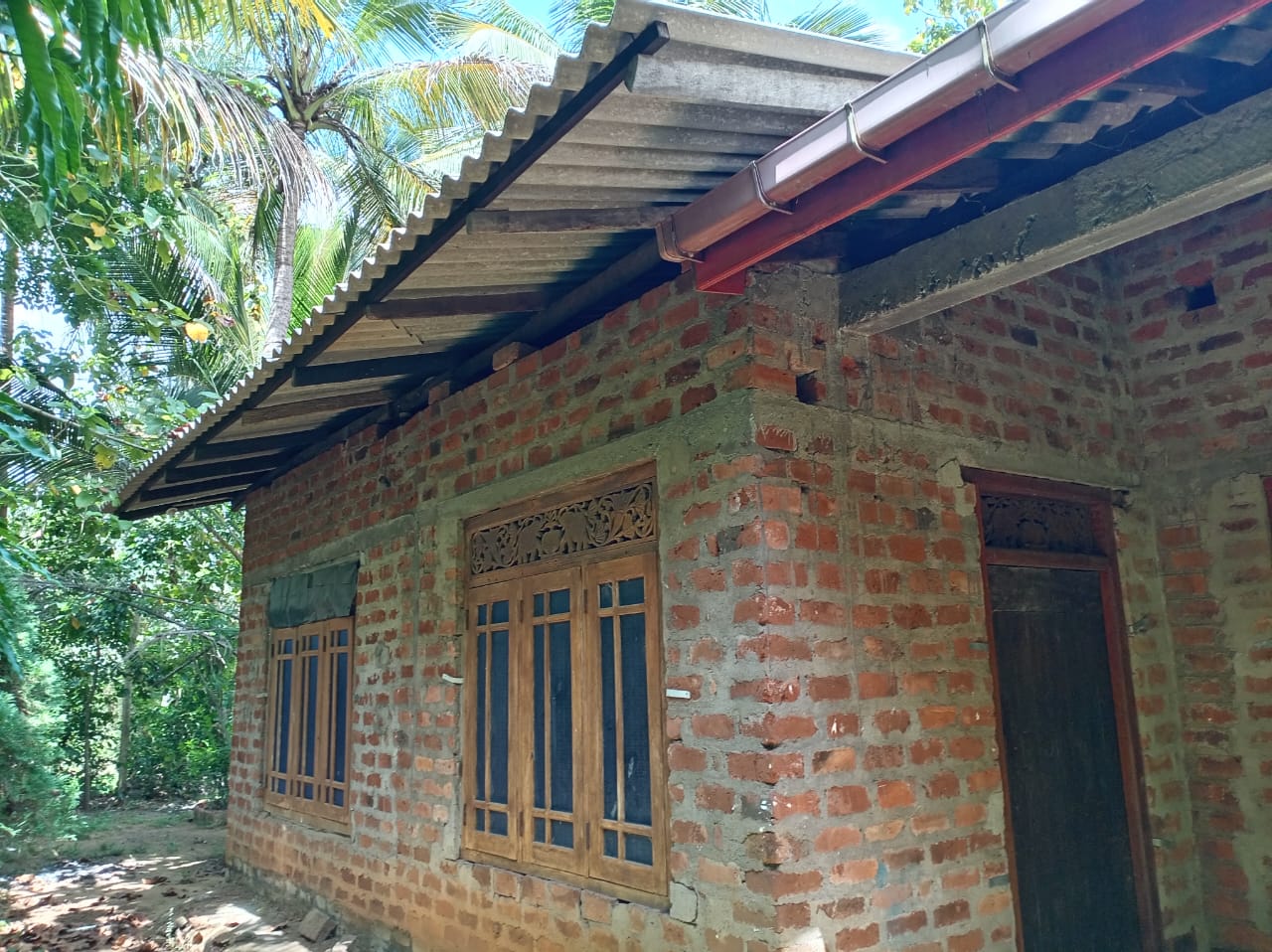 පොළොන්නරැව Land with House Sale