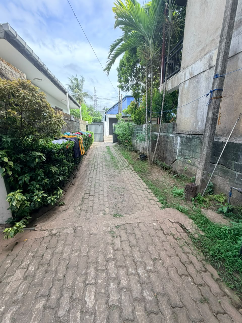 House for Sale in Kerawalapitiya Road, Wattala