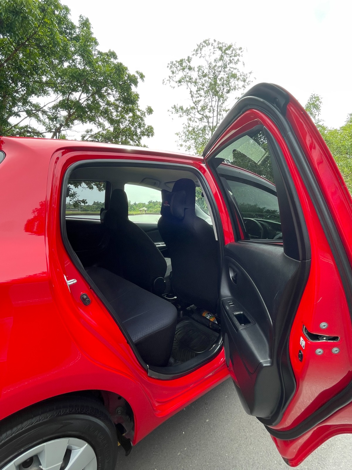 Toyota Vitz 2015