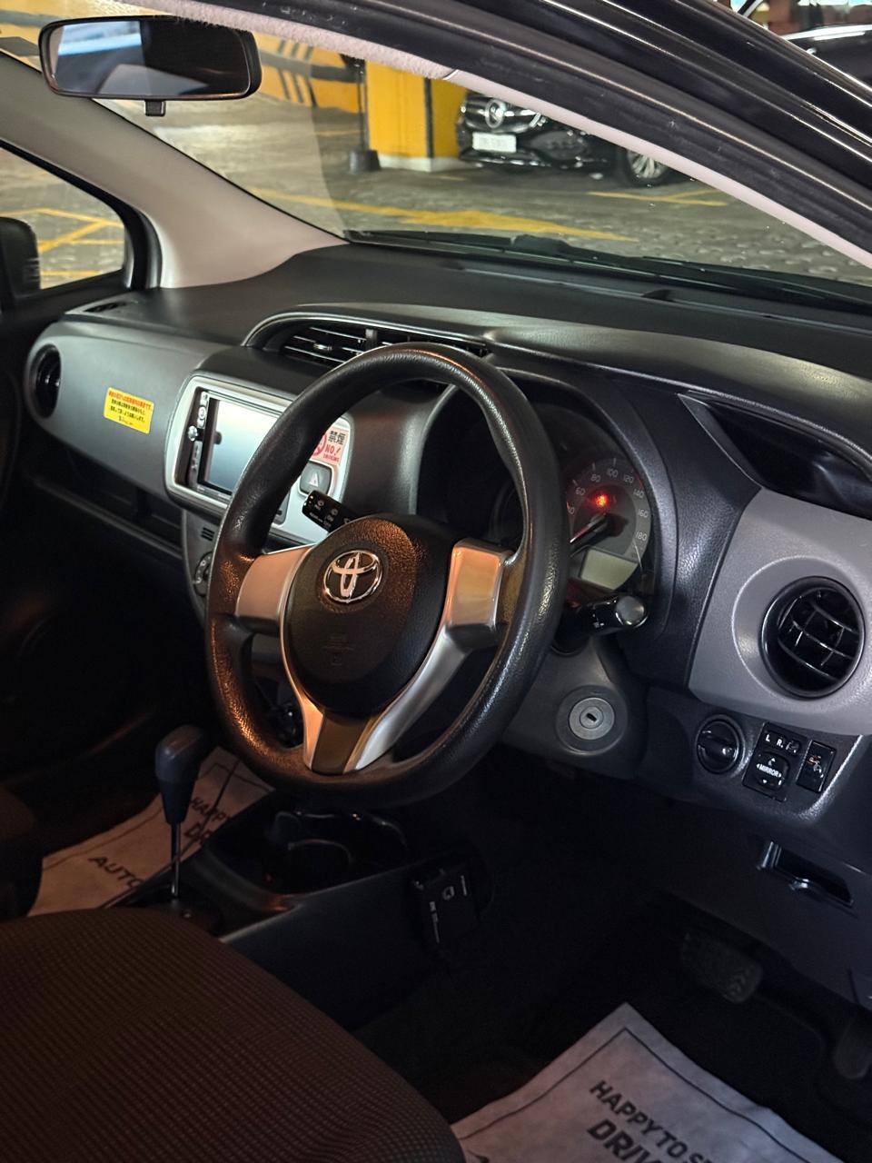 Toyota Vitz 2015