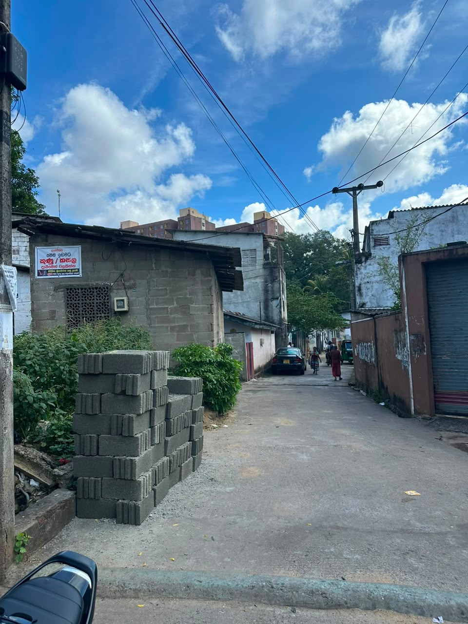 5.3 Perch Square Land with Partially Completed House – Kolonnawa