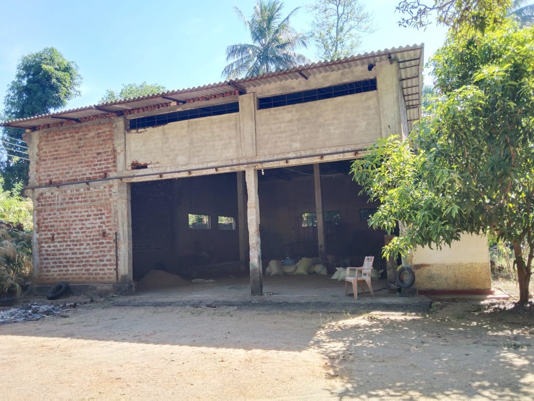 නිවසක් සහ විශාල ගබඩාවක් විකිණීමට – ලිහිනියාගම