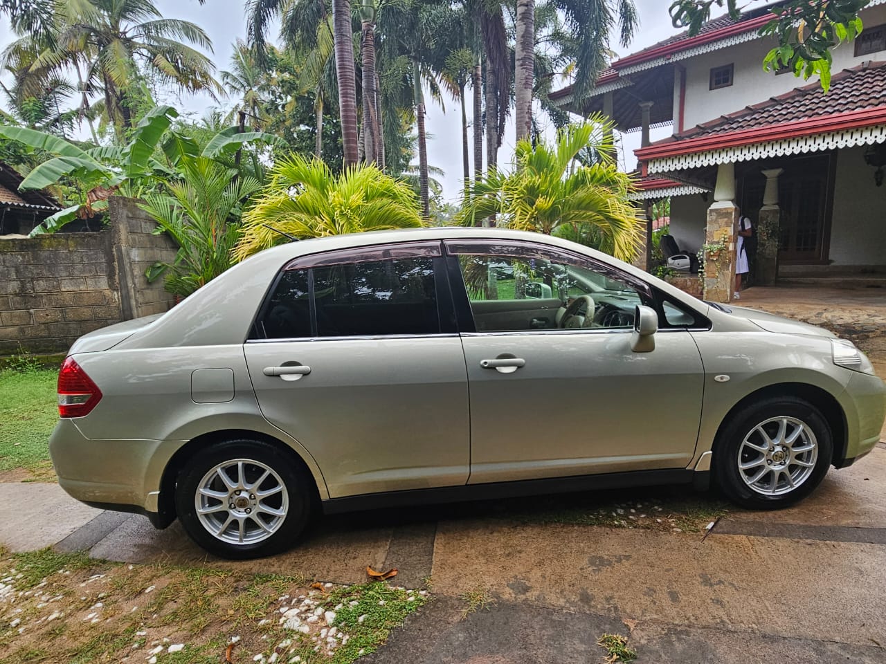 Nissan Tiida 2007