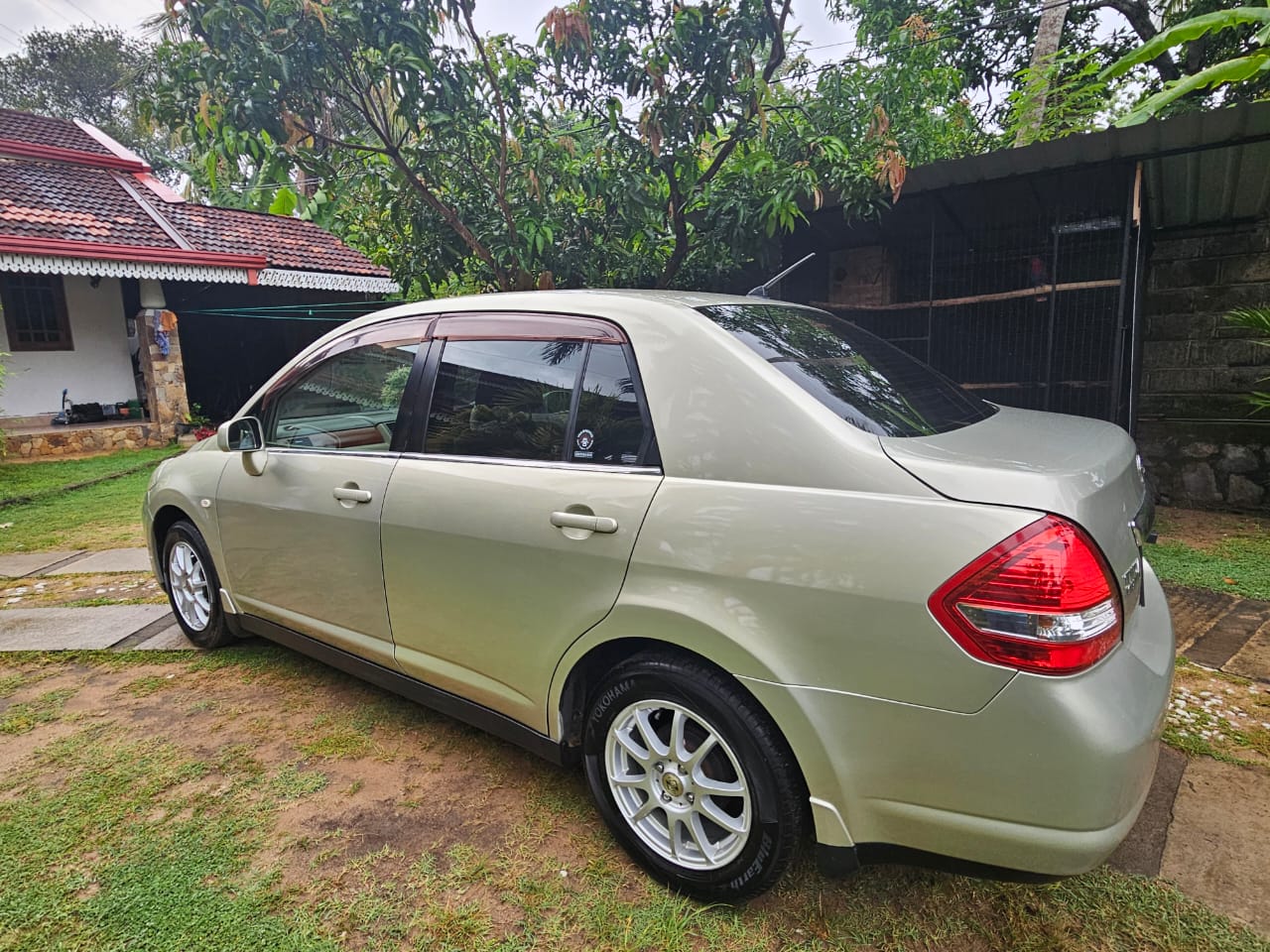 Nissan Tiida 2007
