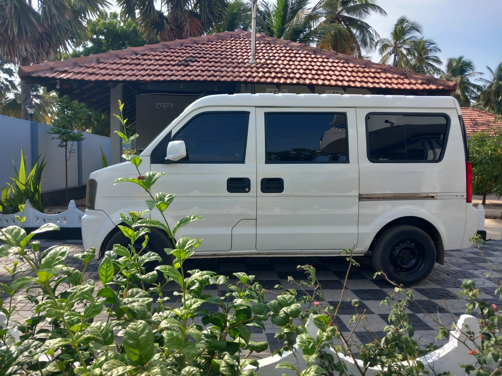 DFSK V27 2014