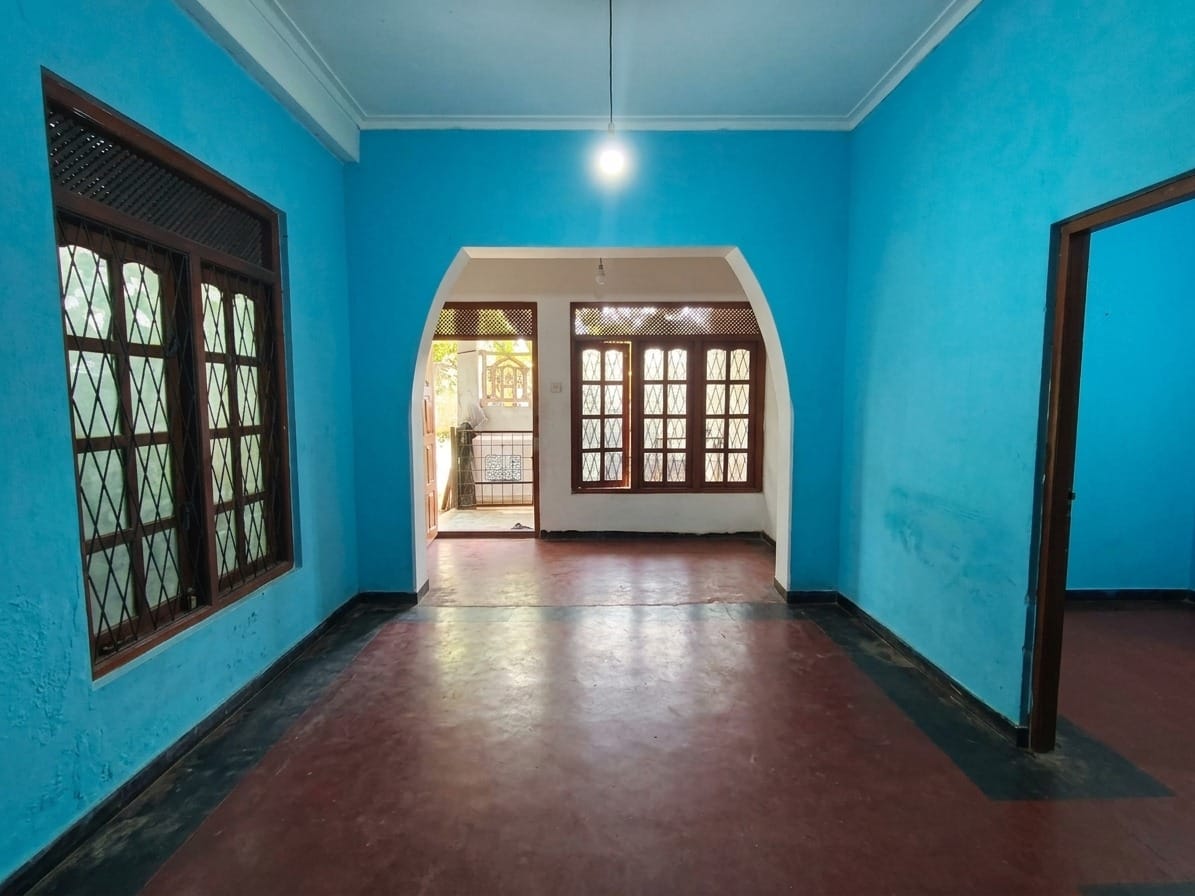 Furnished 7bdrm House in Kandy, Pilimathalawa for sale