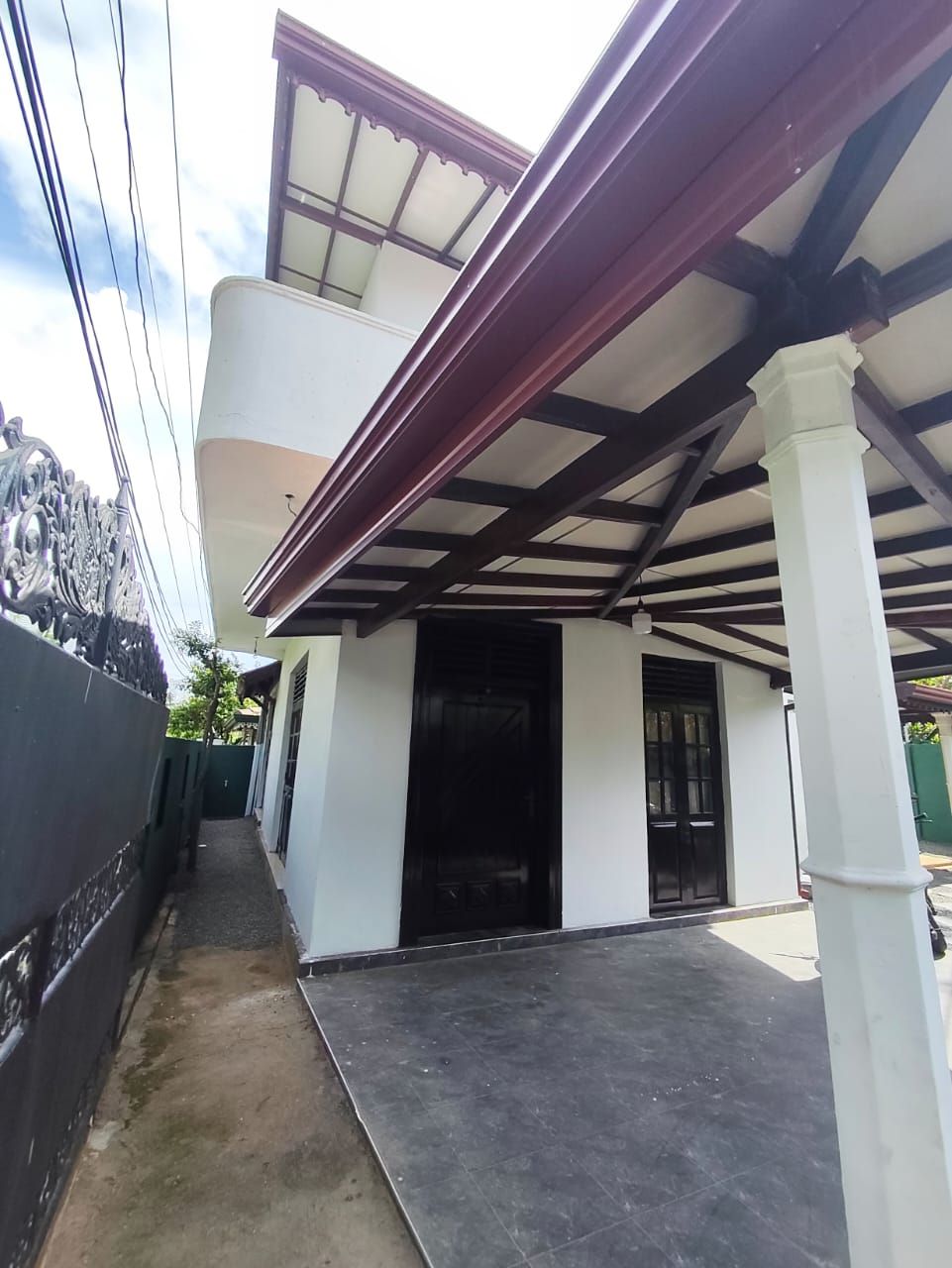 FULLY COMPLETED 2-STORY HOUSE FOR SALE IN JA-ELA TOWN