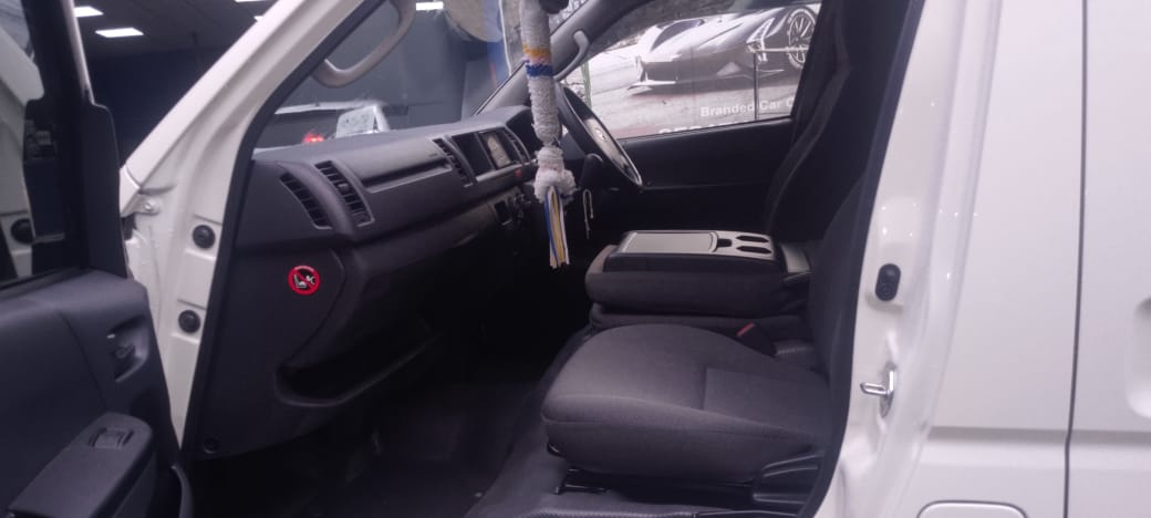 TOYOTA HIACE 2025 FOR SALE IN COLOMBO 10