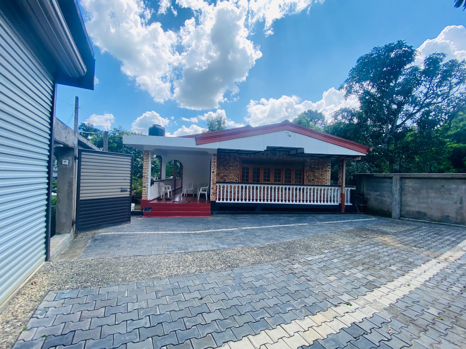 House For Sale In Gannoruwa Peradeniya