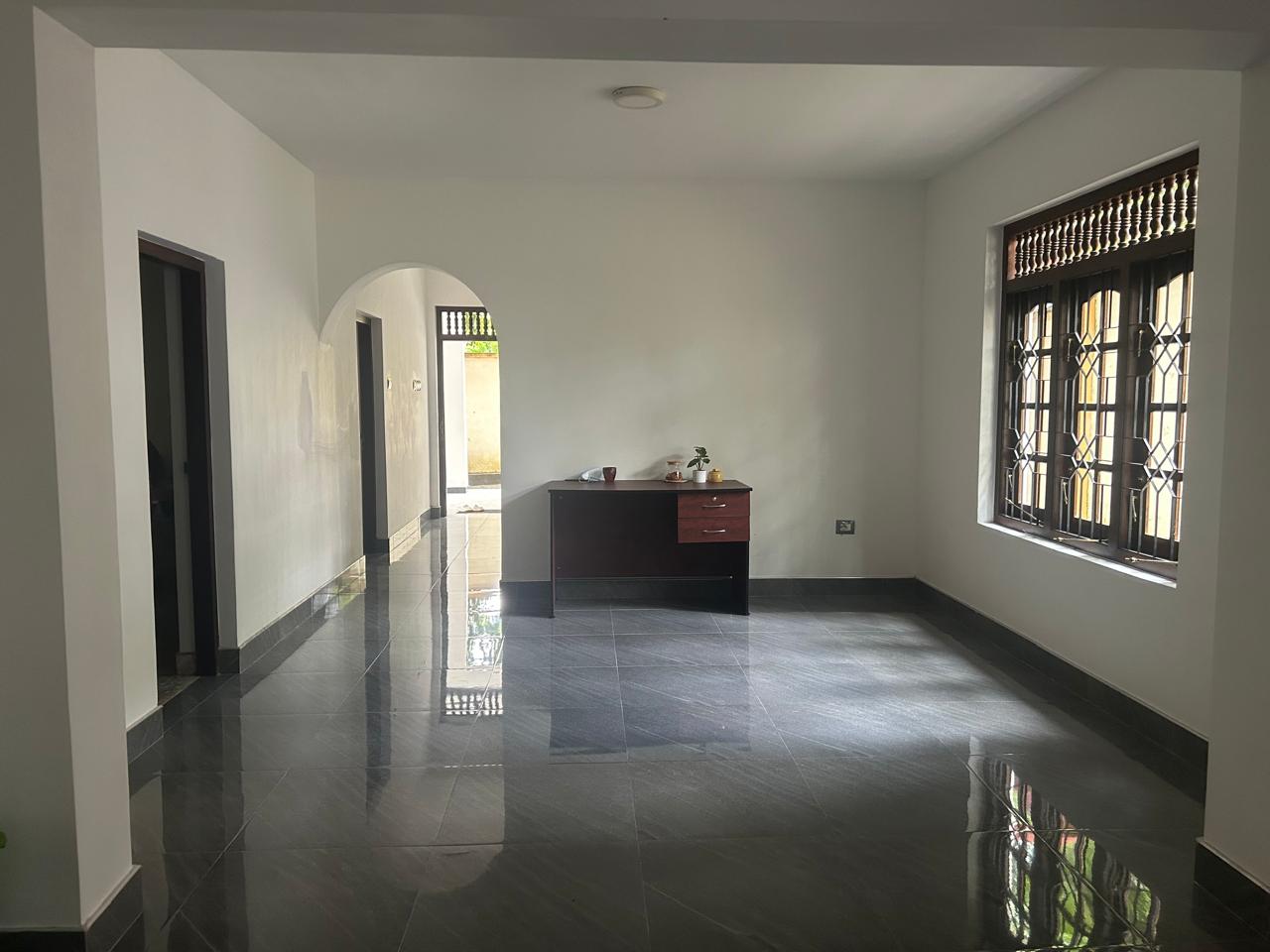 House For Sale In Gannoruwa Peradeniya