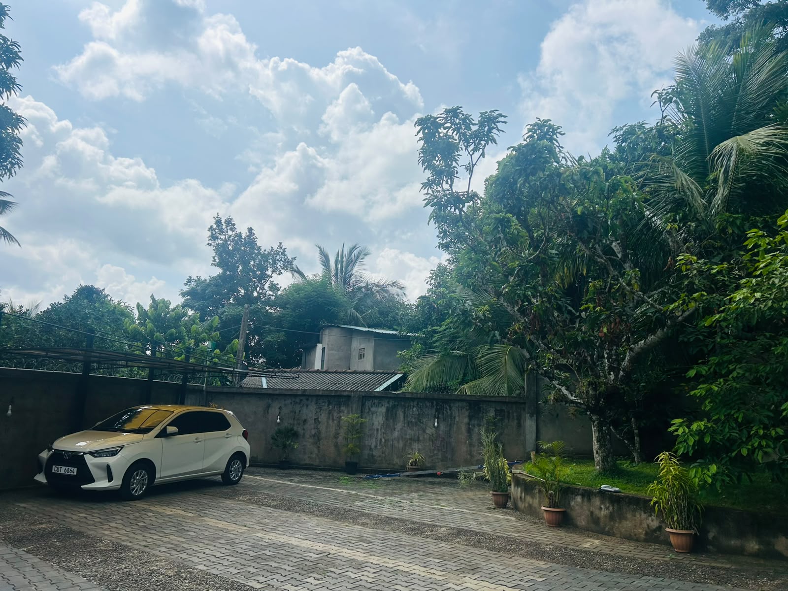 House For Sale In Gannoruwa Peradeniya