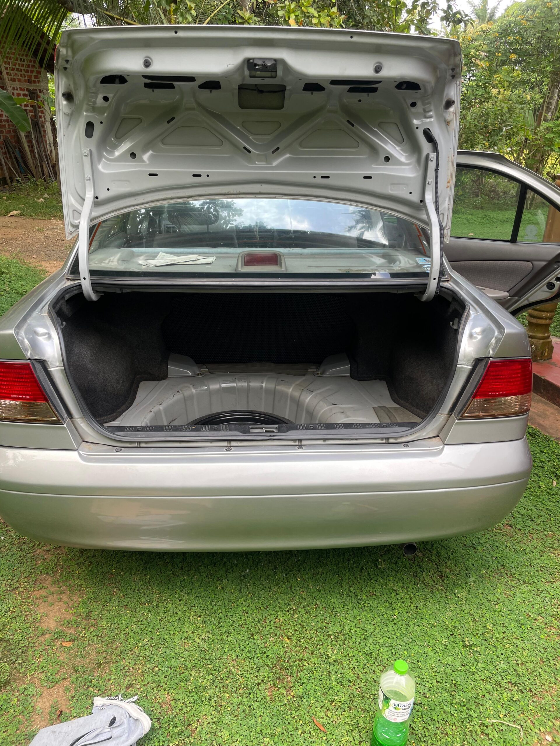 Nissan Sunny FB 15 Ex Saloon 2004