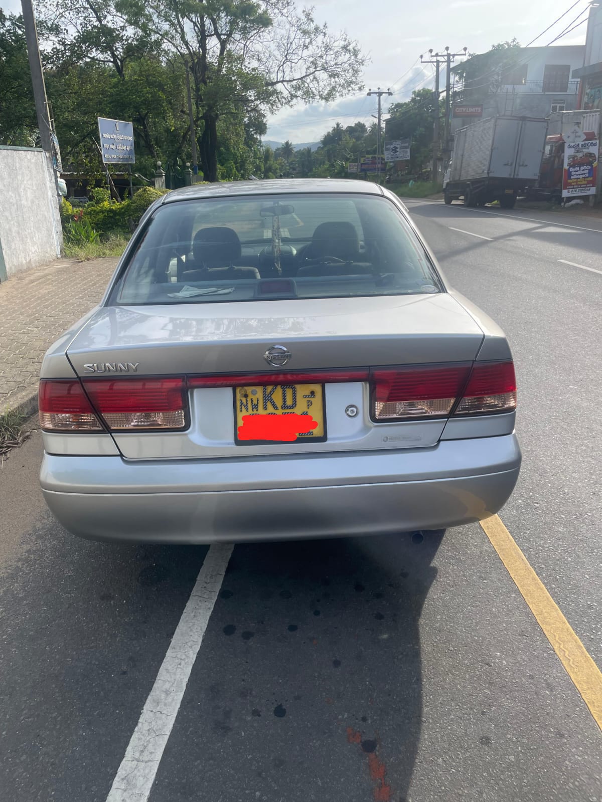 Nissan Sunny FB 15 Ex Saloon 2004