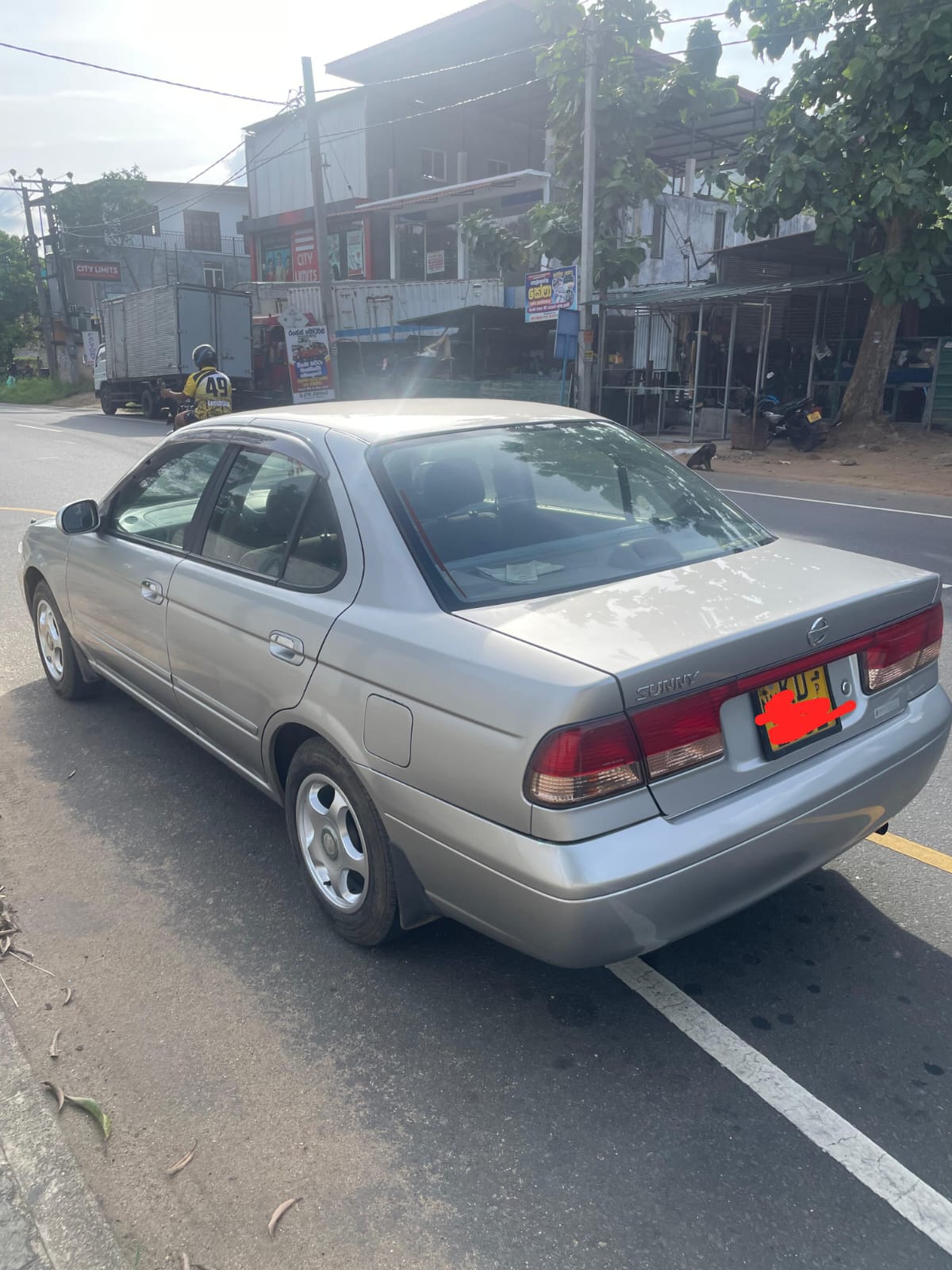 Nissan Sunny FB 15 Ex Saloon 2004