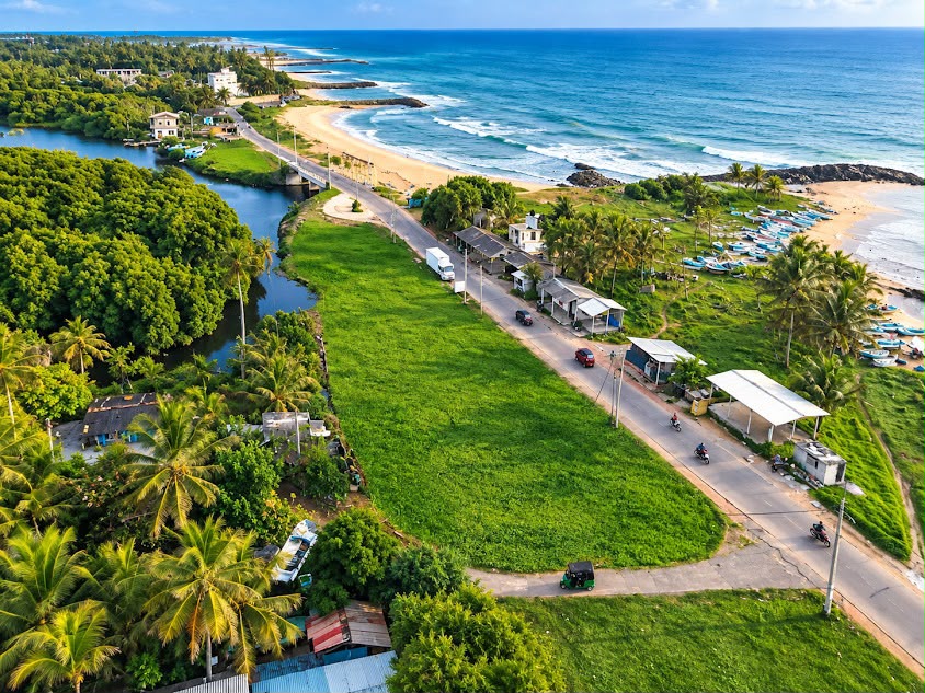 Commercial and Tourism Hotel Land for Sale in Uswetakeiyawa Wattala
