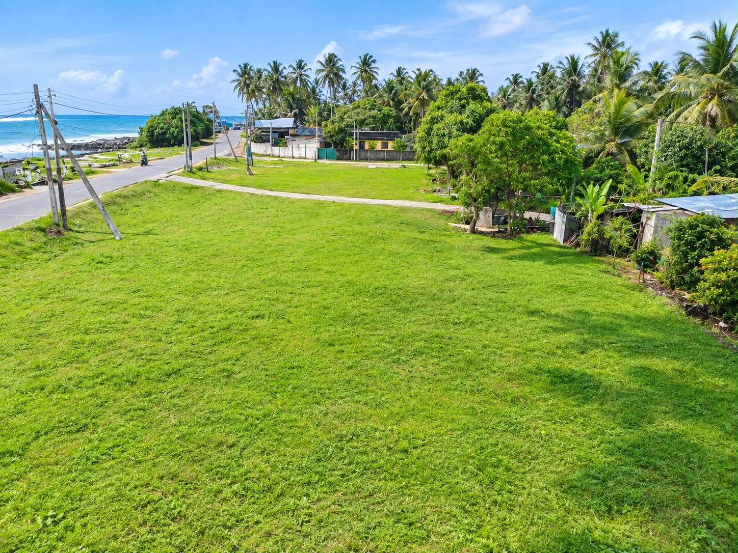 Commercial and Tourism Hotel Land for Sale in Uswetakeiyawa Wattala