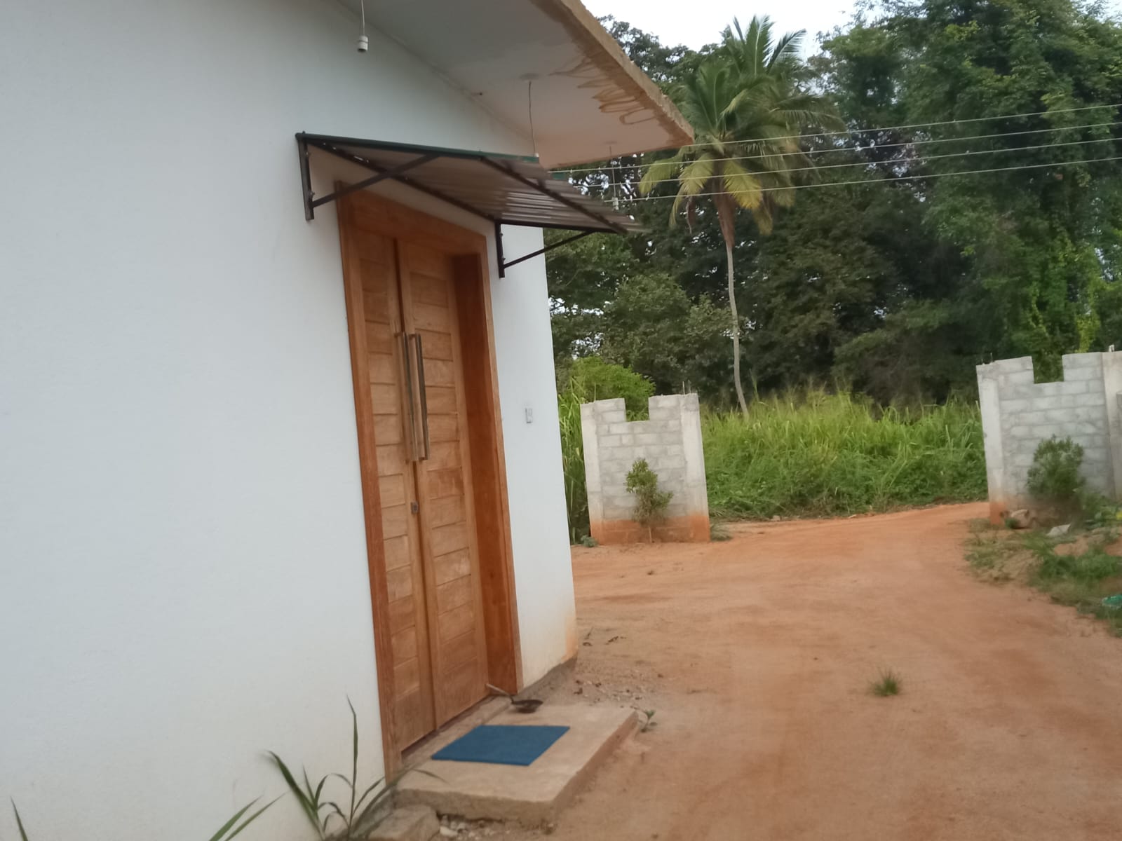 Land with House for Sale – Wariyapola