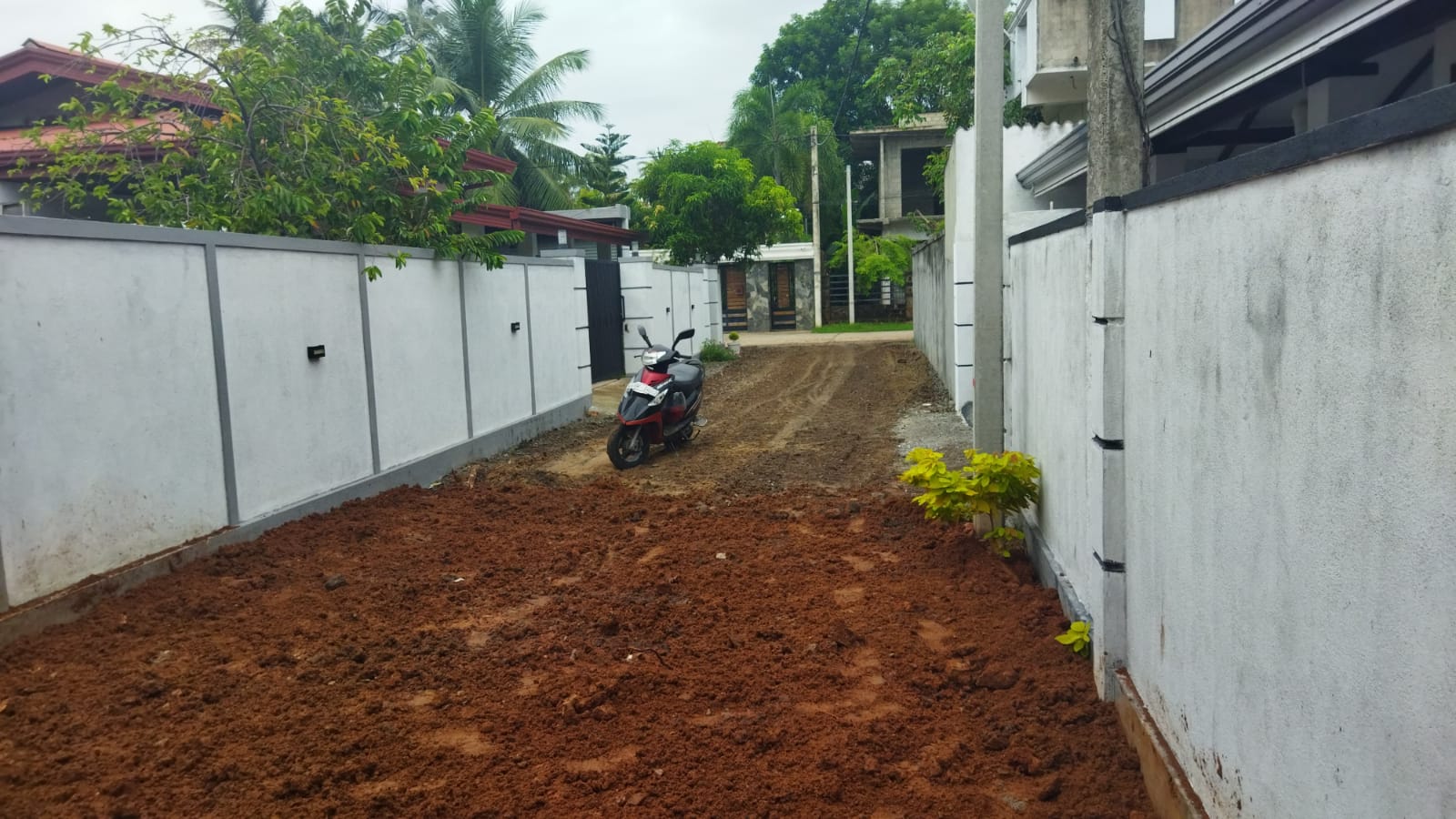 පදිංචියට අගනා බිම් කොටසක් බොපිටියෙන්