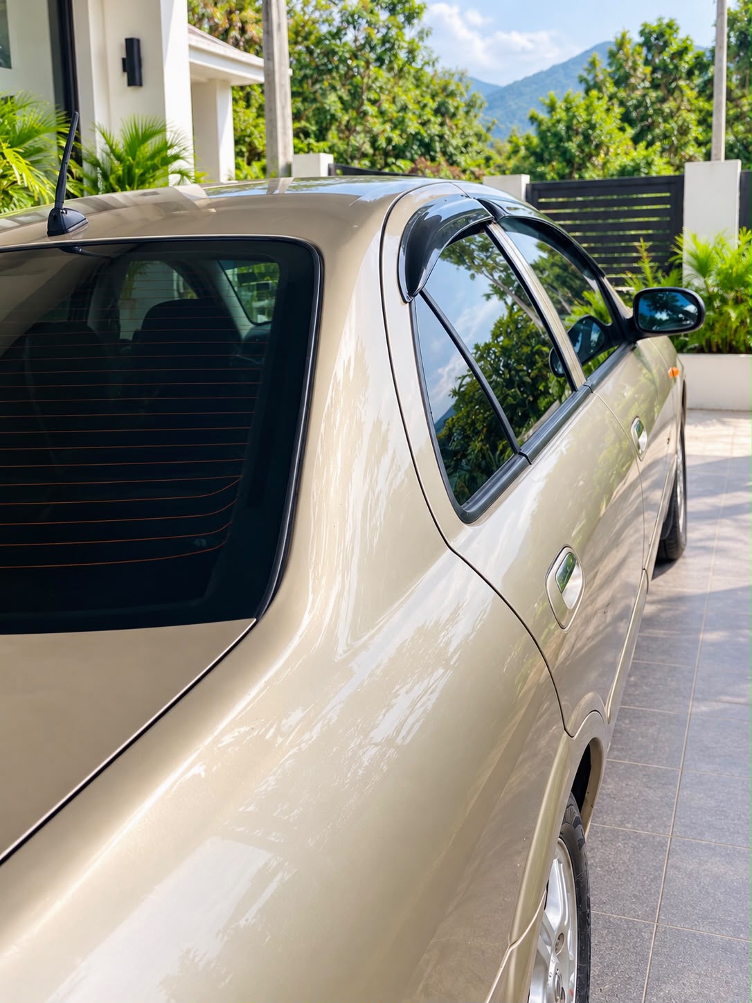Nissan Sunny 2003