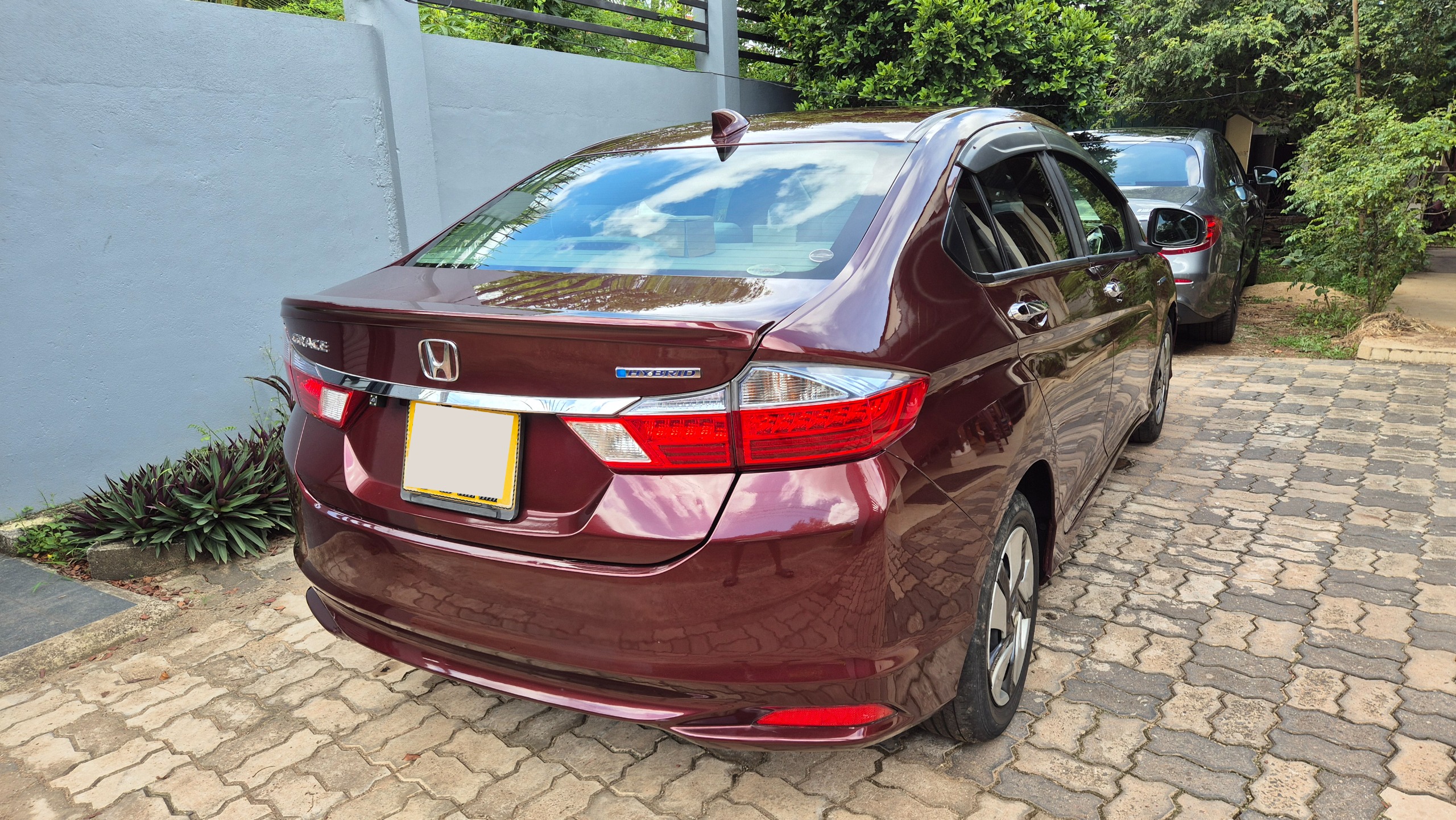 Honda Grace 2014