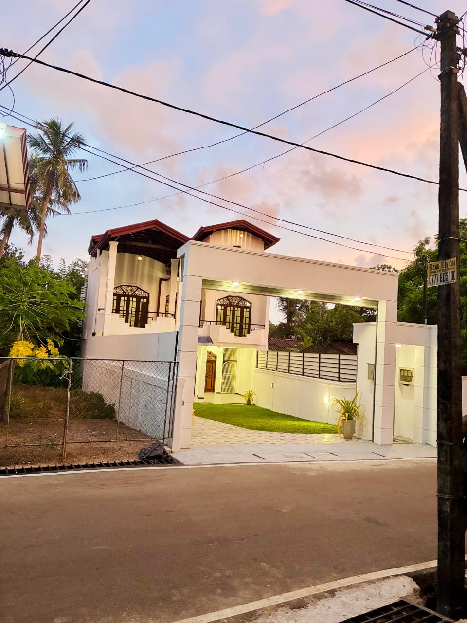 Modernized 2 Storey House for Sale in Bokundara, Piliyandala