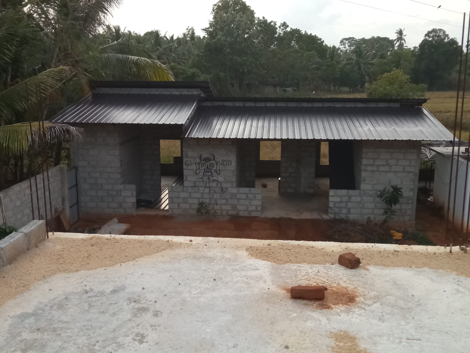 Land with House for Sale – Wariyapola